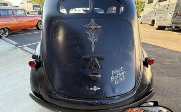 Plymouth-Sedan-1936-Black-Black-11