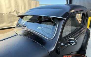 Plymouth-Sedan-1936-Black-Black-19