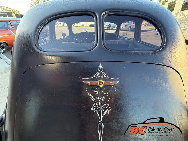 Plymouth-Sedan-1936-Black-Black-22