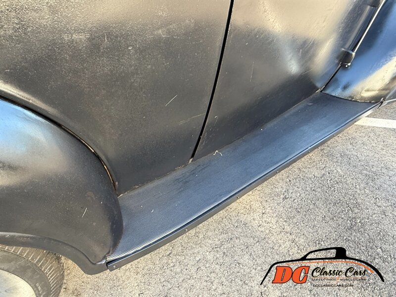 Plymouth-Sedan-1936-Black-Black-24