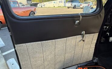 Plymouth-Sedan-1936-Black-Black-25