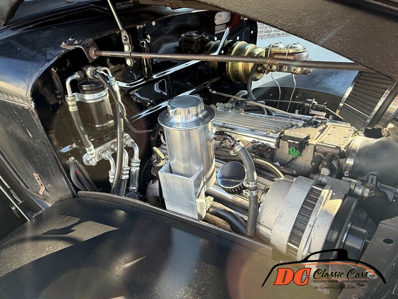 Plymouth-Sedan-1936-Black-Black-36