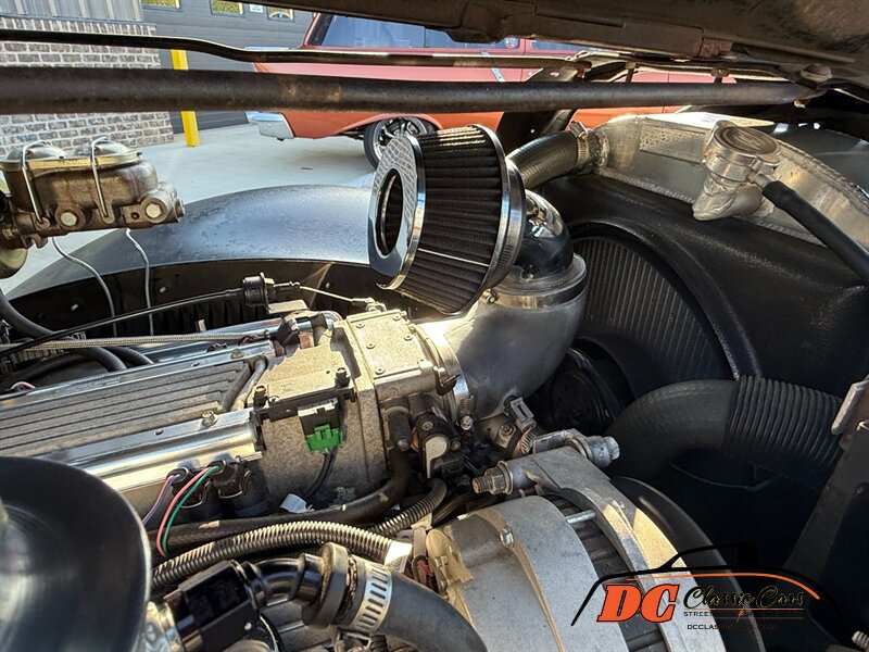 Plymouth-Sedan-1936-Black-Black-38