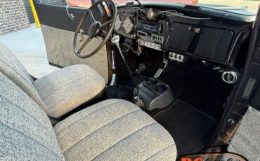 Plymouth-Sedan-1936-Black-Black-4