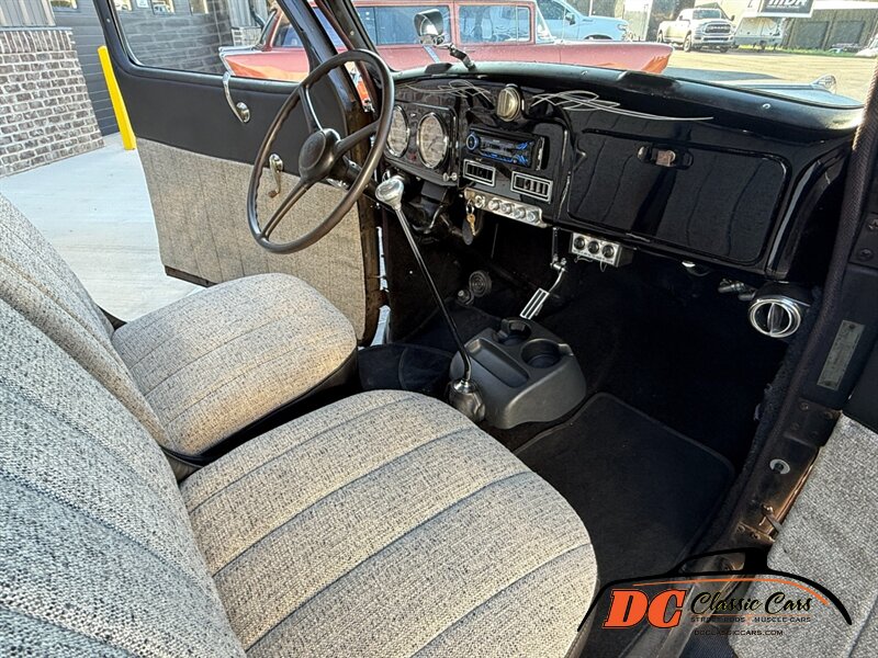 Plymouth-Sedan-1936-Black-Black-4