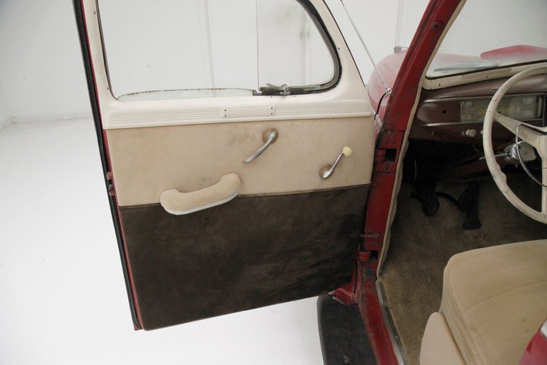 Plymouth-Special-deluxe-1941-Red-Beige-22