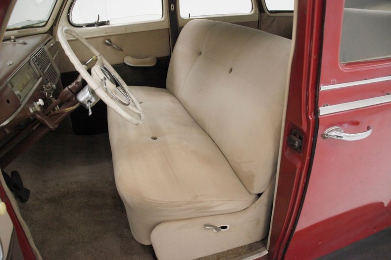 Plymouth-Special-deluxe-1941-Red-Beige-24