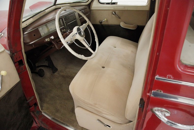 Plymouth-Special-deluxe-1941-Red-Beige-25