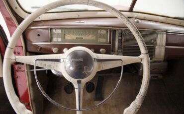 Plymouth-Special-deluxe-1941-Red-Beige-26