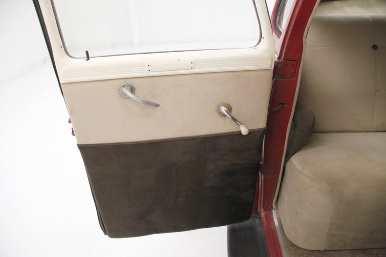 Plymouth-Special-deluxe-1941-Red-Beige-33