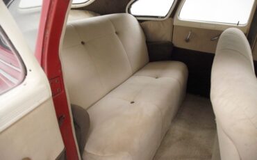 Plymouth-Special-deluxe-1941-Red-Beige-35