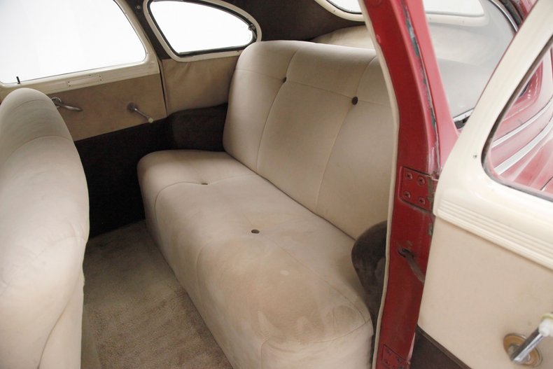 Plymouth-Special-deluxe-1941-Red-Beige-36