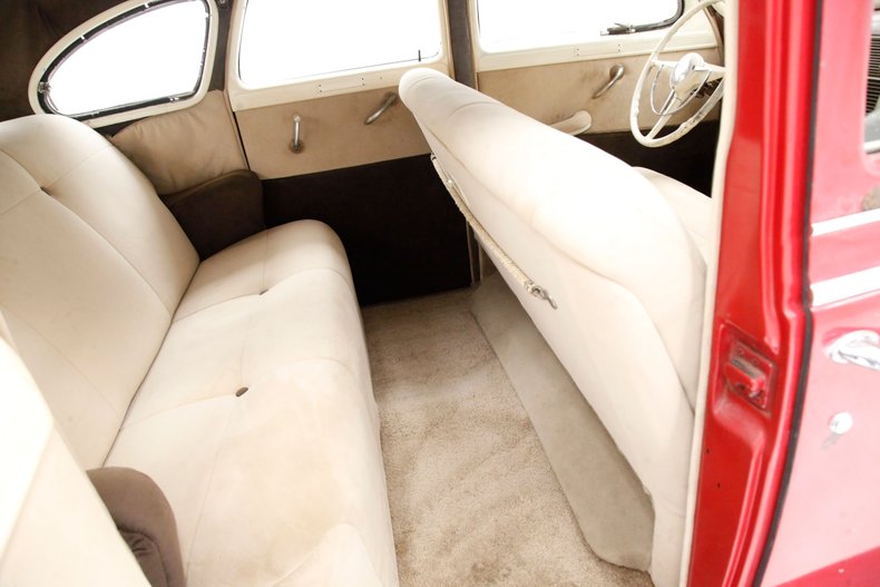 Plymouth-Special-deluxe-1941-Red-Beige-37