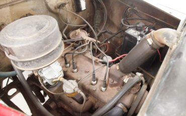 Plymouth-Special-deluxe-1941-Red-Beige-8