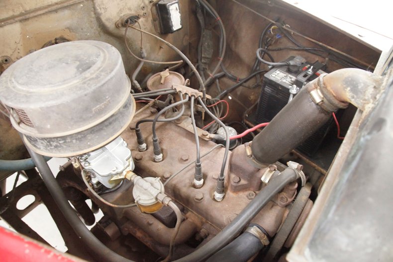 Plymouth-Special-deluxe-1941-Red-Beige-8