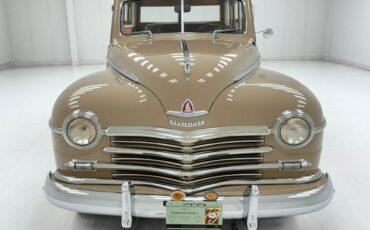Plymouth-Special-deluxe-1947-Battalion-Beige-Saddle-13