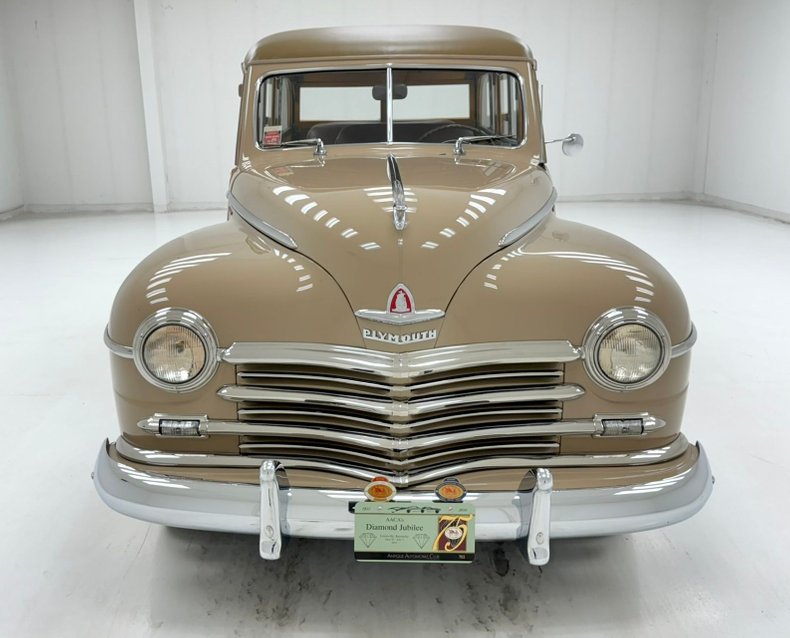 Plymouth-Special-deluxe-1947-Battalion-Beige-Saddle-13