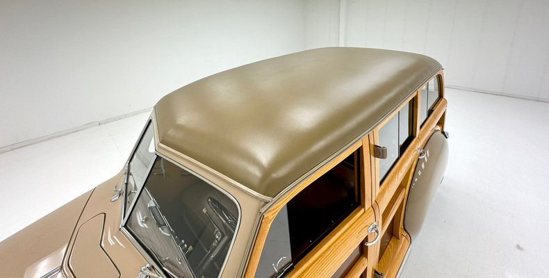 Plymouth-Special-deluxe-1947-Battalion-Beige-Saddle-15