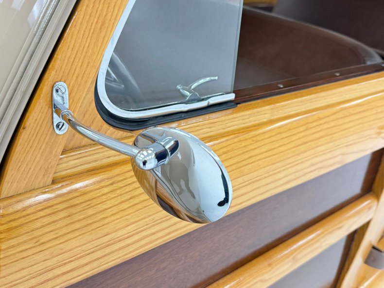 Plymouth-Special-deluxe-1947-Battalion-Beige-Saddle-16