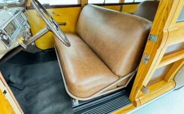 Plymouth-Special-deluxe-1947-Battalion-Beige-Saddle-25