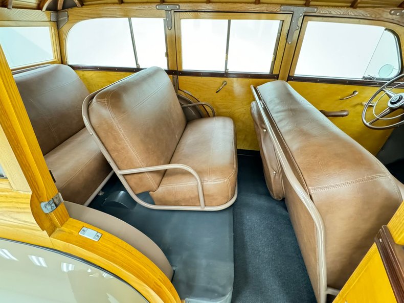 Plymouth-Special-deluxe-1947-Battalion-Beige-Saddle-29