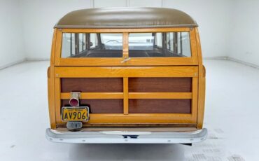 Plymouth-Special-deluxe-1947-Battalion-Beige-Saddle-36