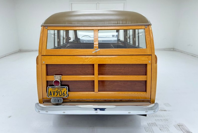 Plymouth-Special-deluxe-1947-Battalion-Beige-Saddle-36