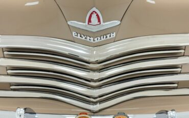 Plymouth-Special-deluxe-1947-Battalion-Beige-Saddle-37