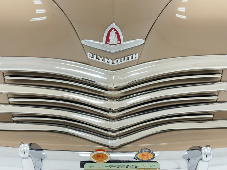 Plymouth-Special-deluxe-1947-Battalion-Beige-Saddle-37