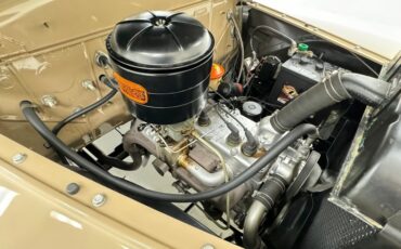 Plymouth-Special-deluxe-1947-Battalion-Beige-Saddle-4