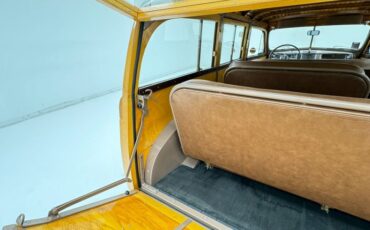 Plymouth-Special-deluxe-1947-Battalion-Beige-Saddle-43