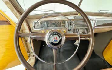 Plymouth-Special-deluxe-1947-Battalion-Beige-Saddle-5