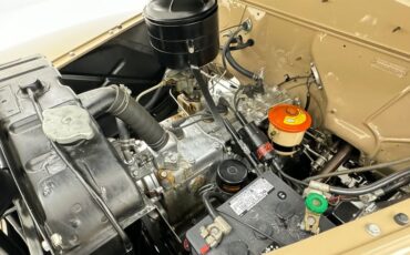 Plymouth-Special-deluxe-1947-Battalion-Beige-Saddle-7