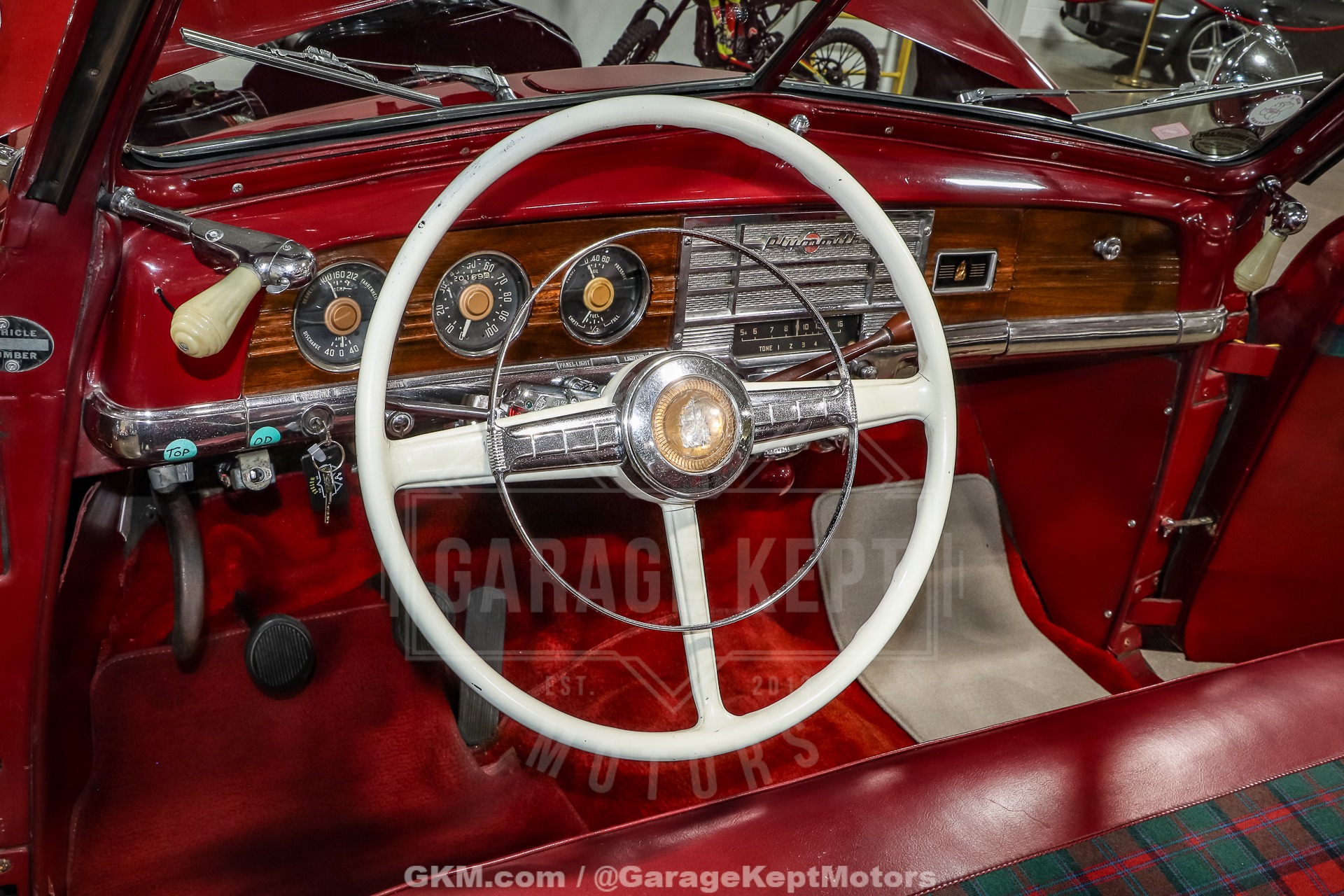 Plymouth-Super-deluxe-1949-BurgundyMaroon-Red-9