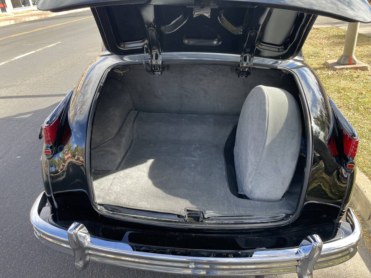 Plymouth-deluxe-special-1949-black-11