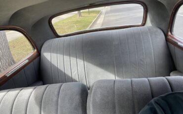 Plymouth-deluxe-special-1949-black-13