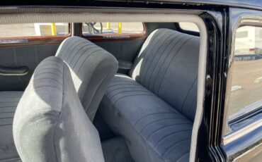 Plymouth-deluxe-special-1949-black-3