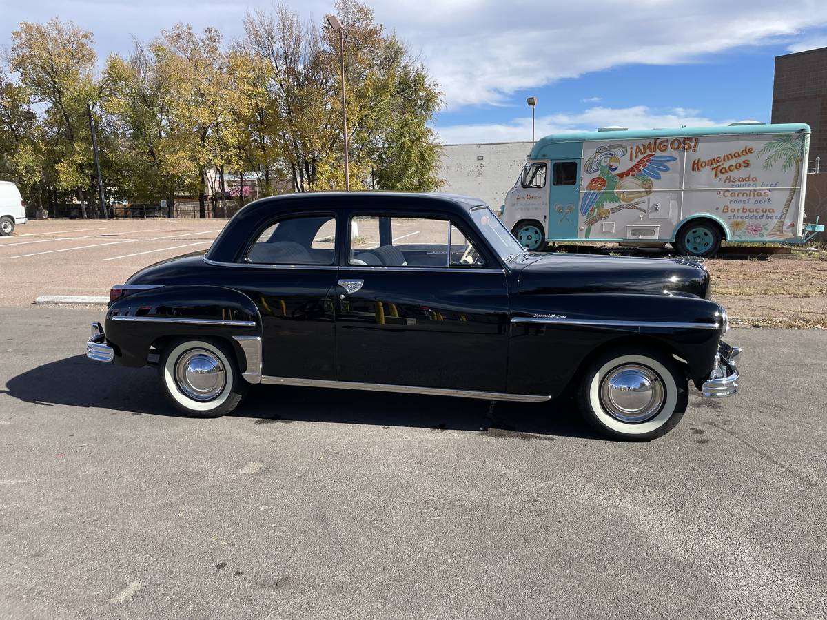 Plymouth-deluxe-special-1949-black-4