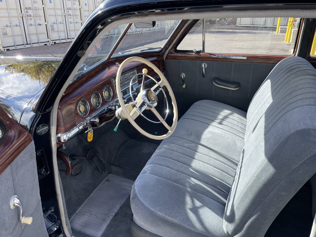 Plymouth-deluxe-special-1949-black-7