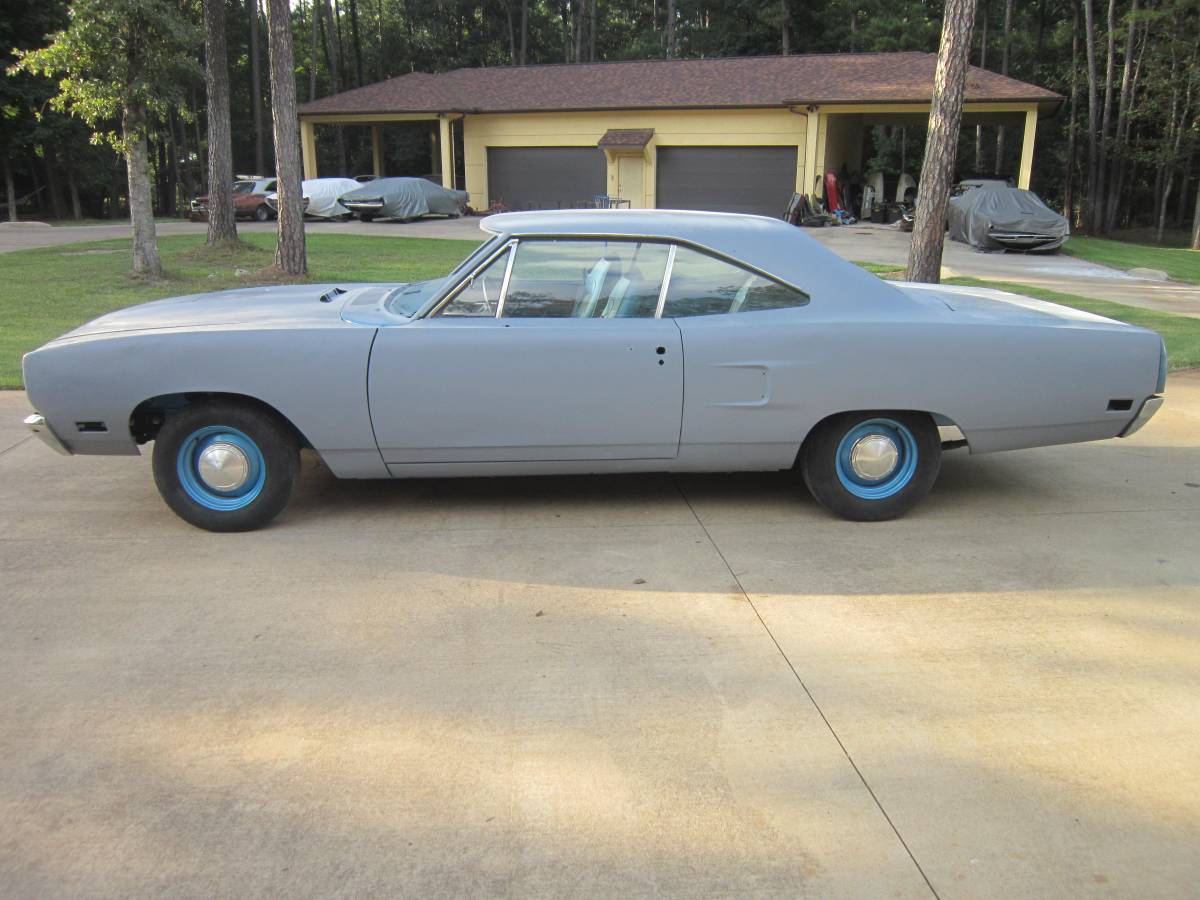 Plymouth-roadrunner-1970-blue-16