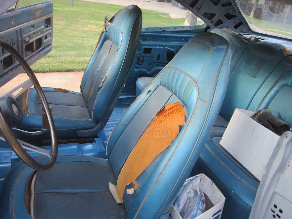 Plymouth-roadrunner-1970-blue-45