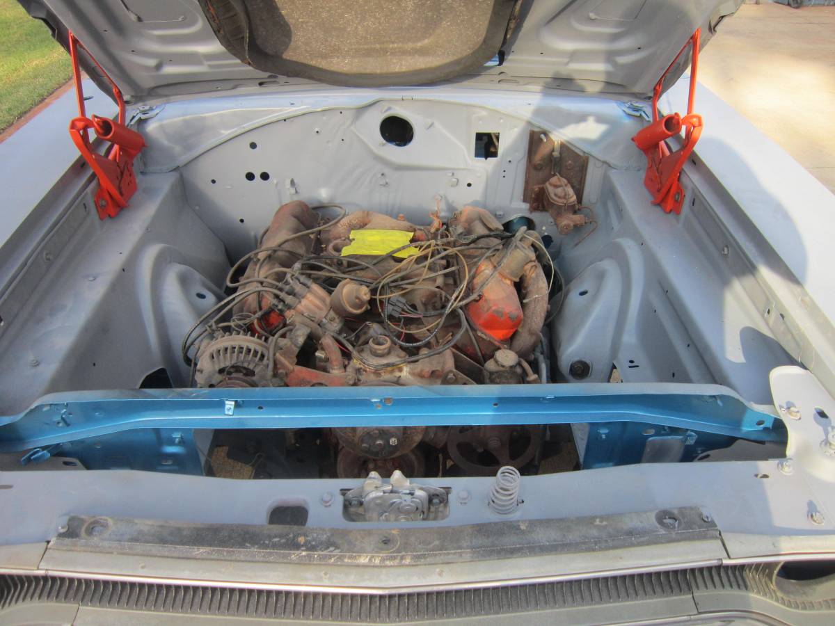 Plymouth-roadrunner-1970-blue-84