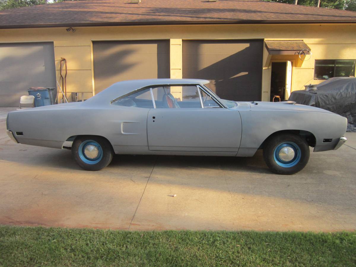 Plymouth-roadrunner-1970-blue-87