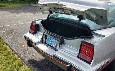 Pontiac-22-1986-Silver-Grey-17