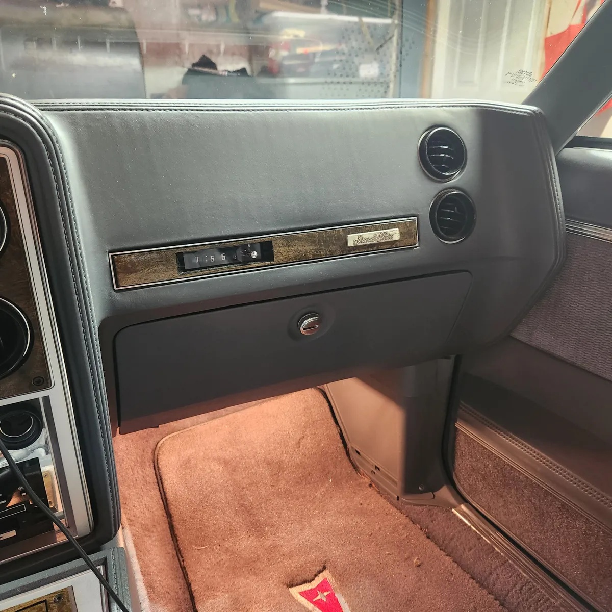 Pontiac-22-1986-Silver-Grey-7