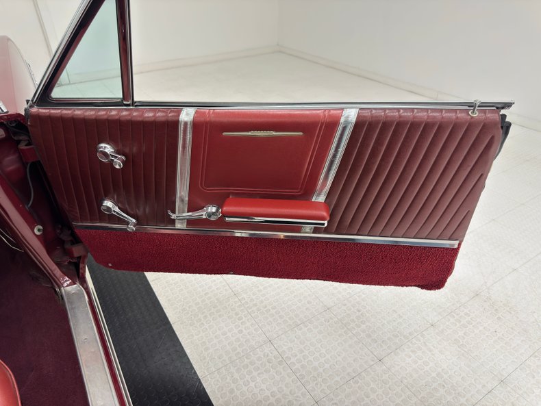 Pontiac-Bonneville-1963-Marimba-Red-Red-12