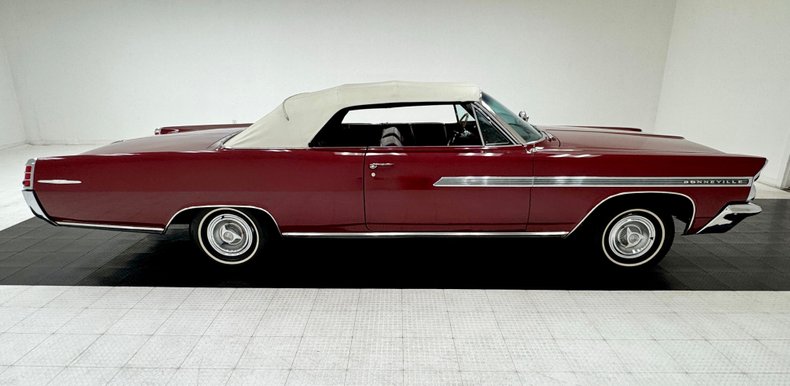Pontiac-Bonneville-1963-Marimba-Red-Red-18