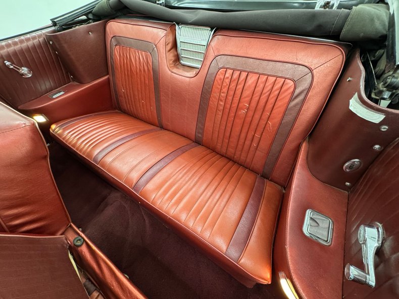 Pontiac-Bonneville-1963-Marimba-Red-Red-42