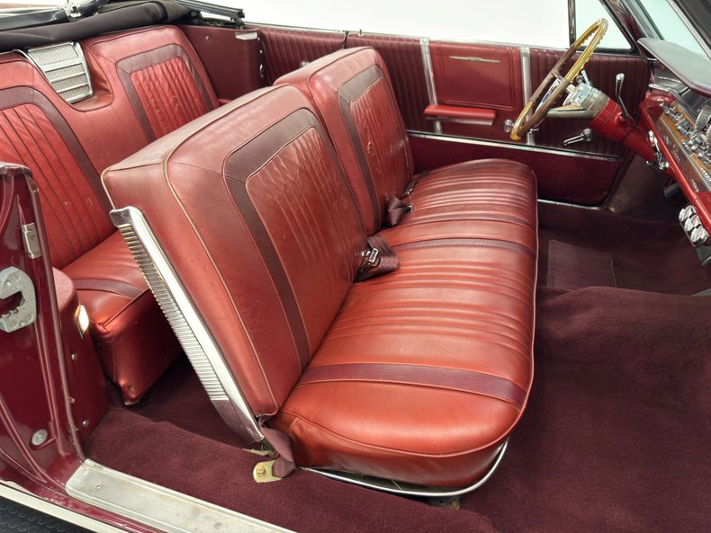 Pontiac-Bonneville-1963-Marimba-Red-Red-43