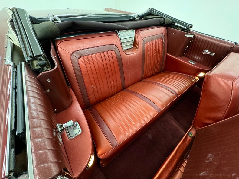 Pontiac-Bonneville-1963-Marimba-Red-Red-45